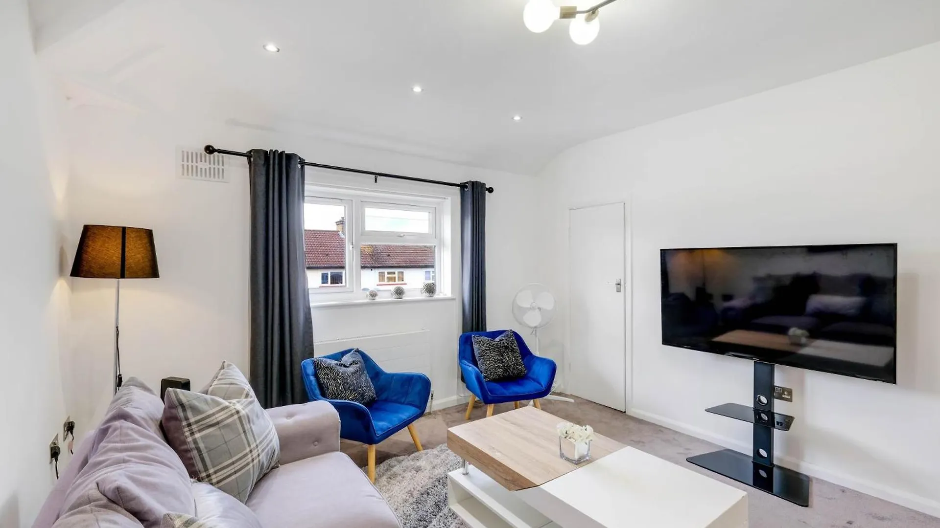 Hanwell 2 Bedroom Maisonette By 360Stays London 0*,